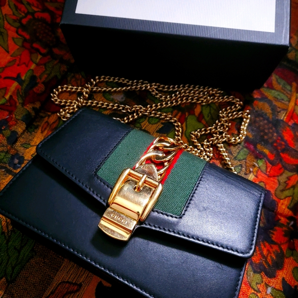 -SOLD Gucci Super Sylvie Chain Bag